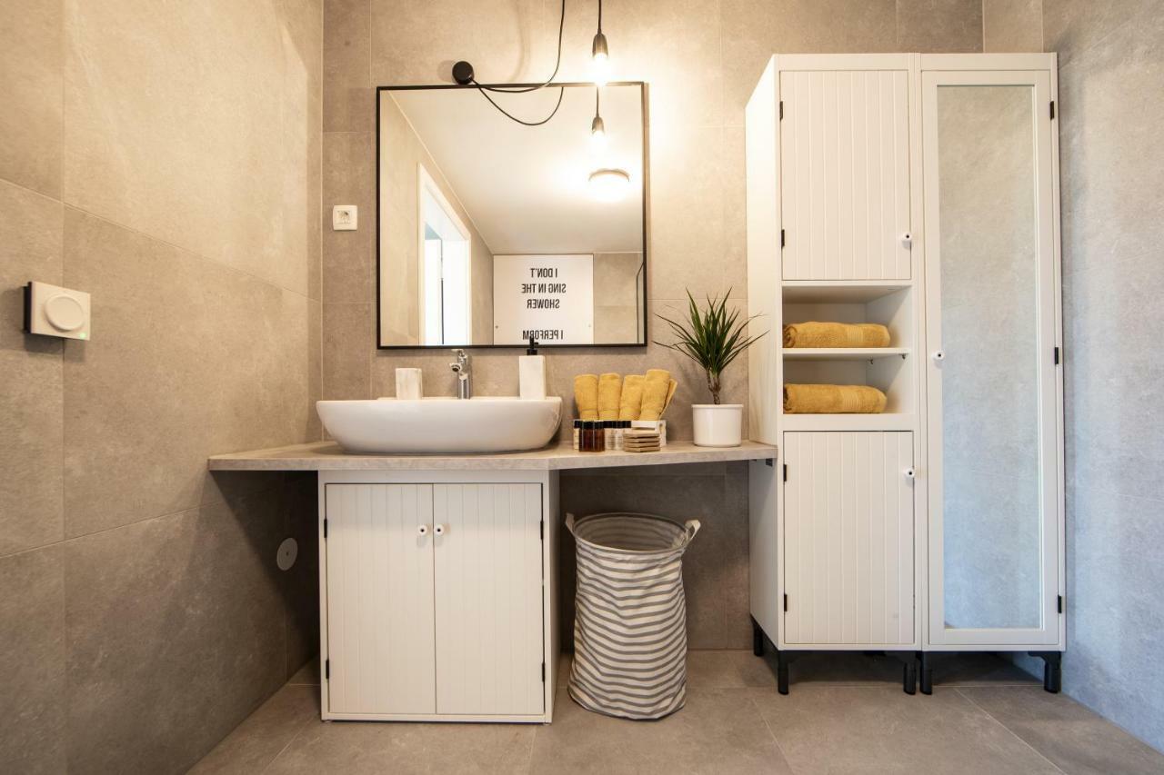 Jungle Mesh Lux Apartment Bled Extérieur photo