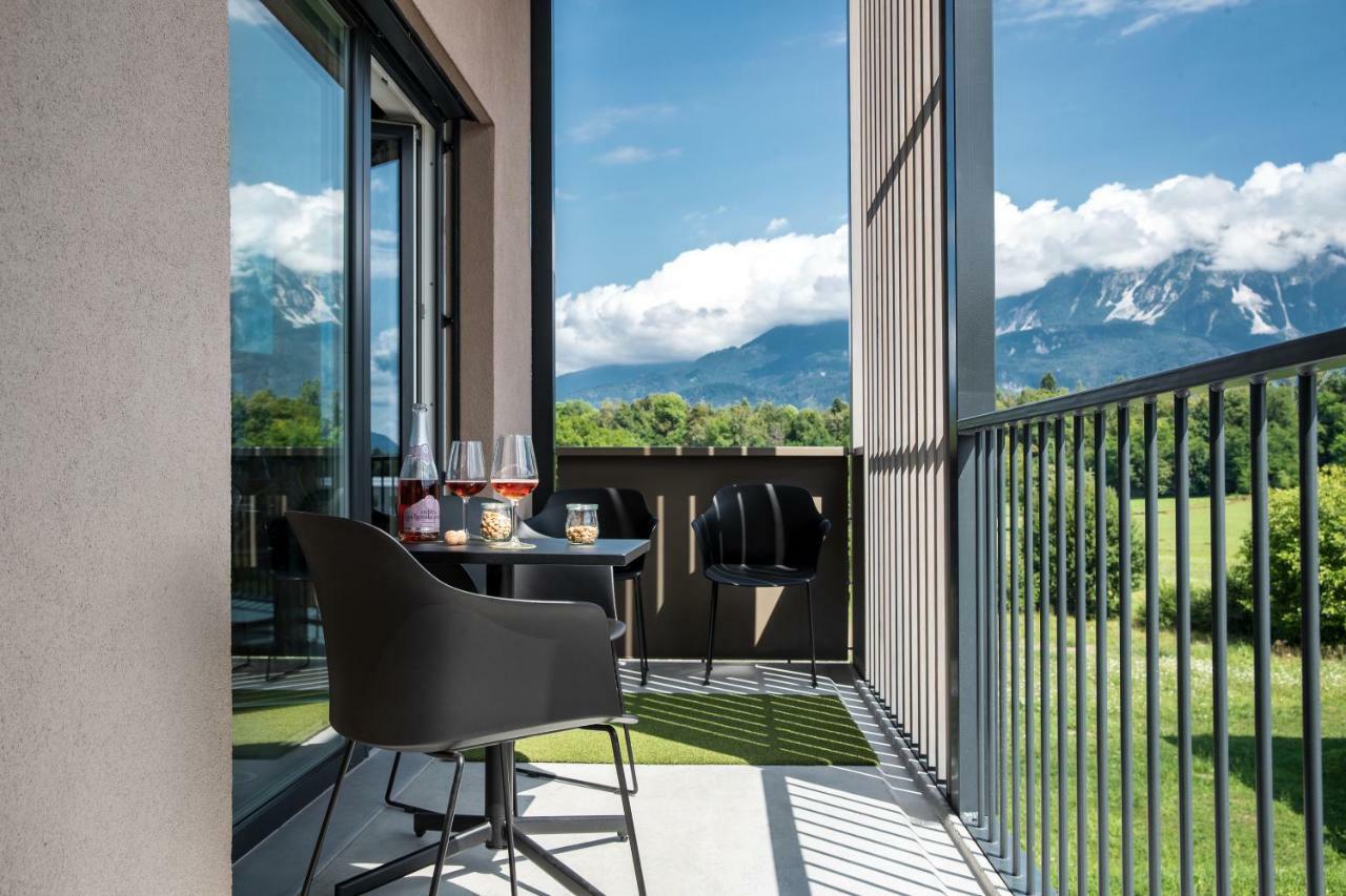 Jungle Mesh Lux Apartment Bled Extérieur photo