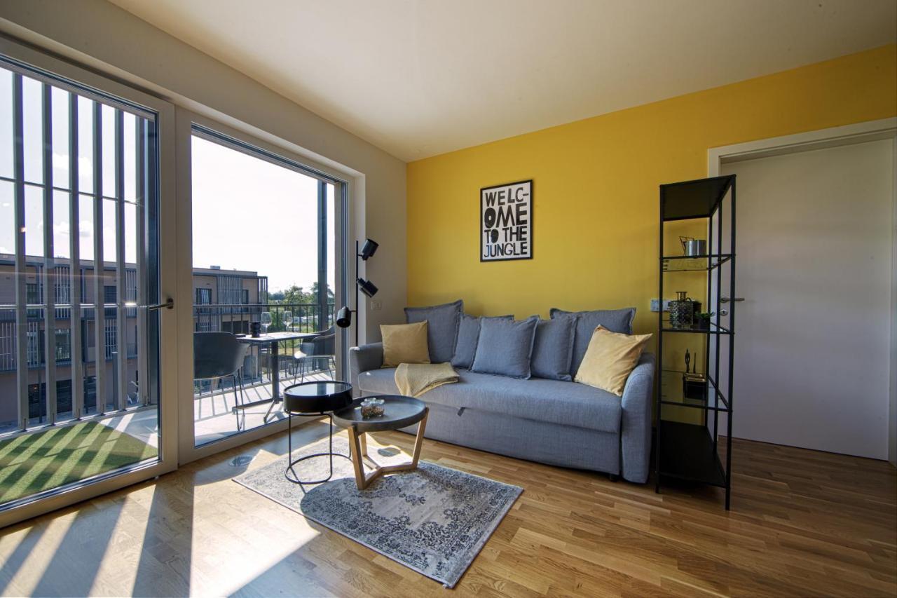 Jungle Mesh Lux Apartment Bled Extérieur photo