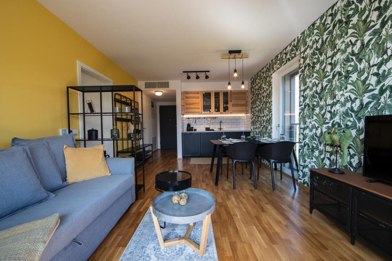 Jungle Mesh Lux Apartment Bled Extérieur photo